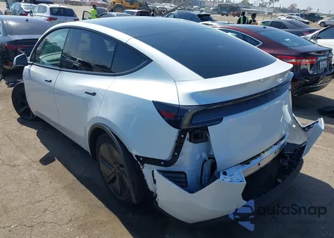 2026 Tesla Model Y Long Range Dual Motor All-Wheel Drive из США, поврежденный, VIN 7SAYGDED0TF398160